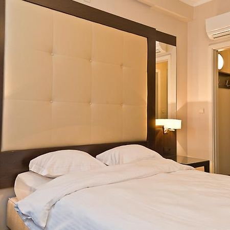 Hotel Plasky Schaerbeek Екстер'єр фото