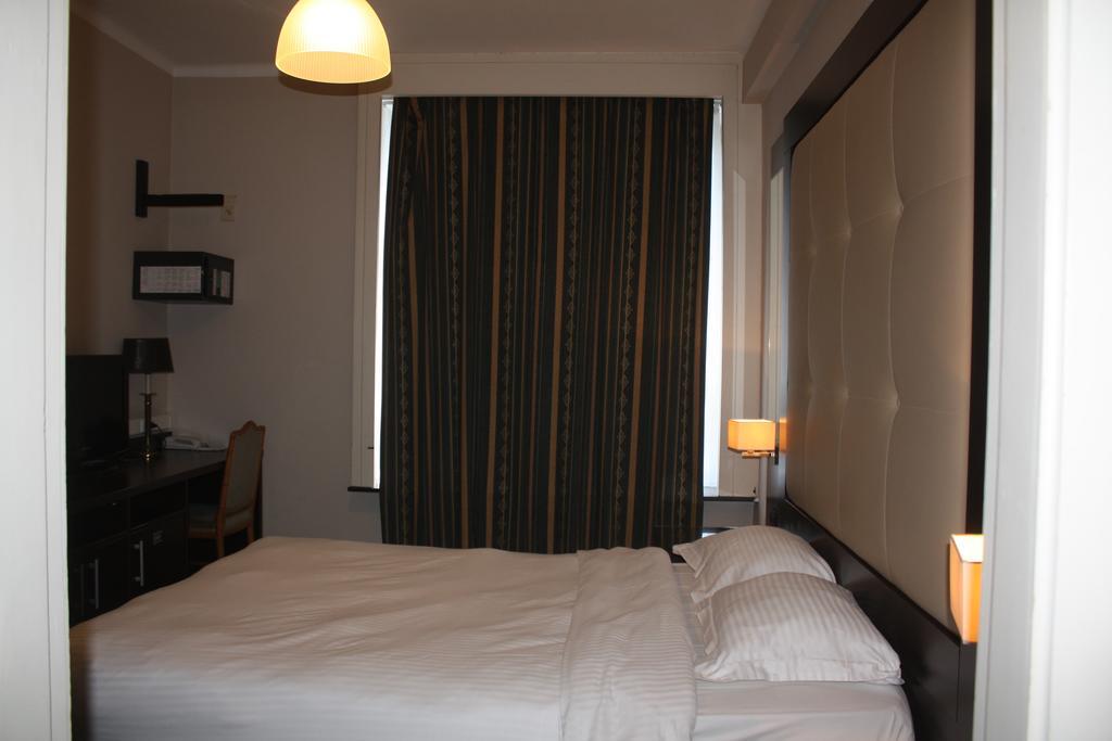 Hotel Plasky Schaerbeek Номер фото