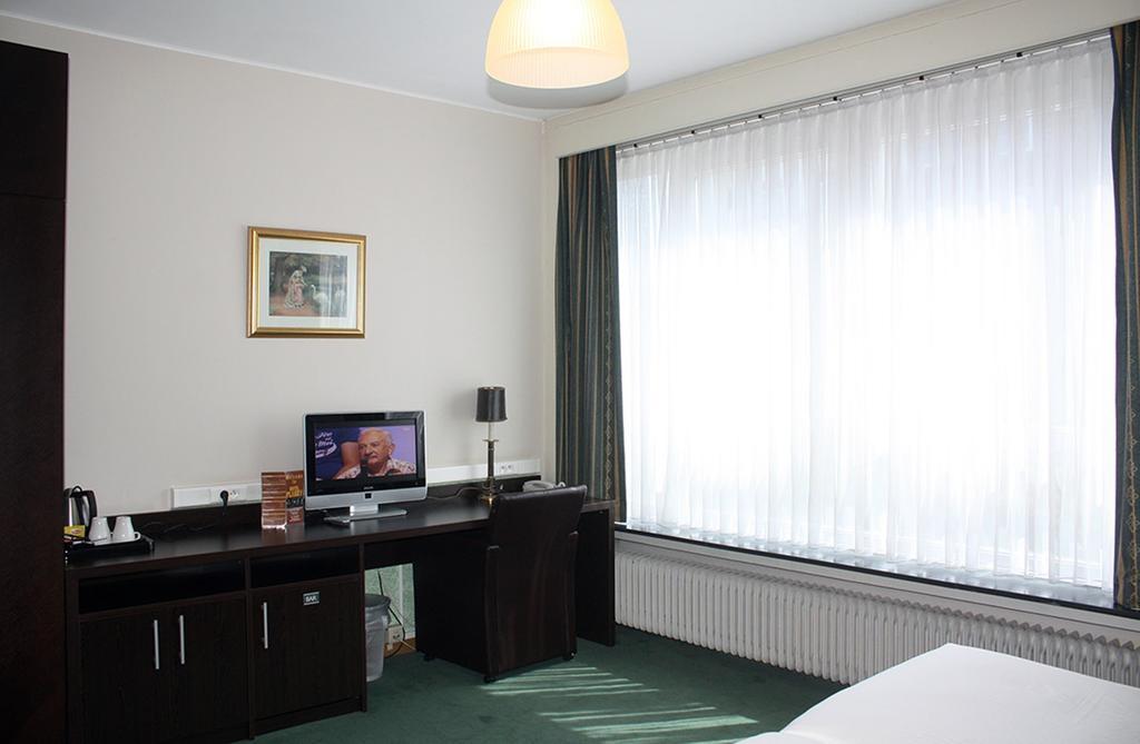 Hotel Plasky Schaerbeek Номер фото