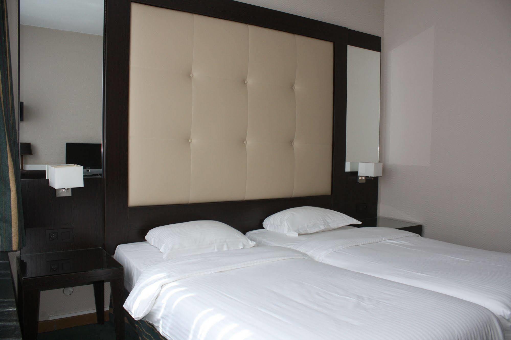 Hotel Plasky Schaerbeek Екстер'єр фото