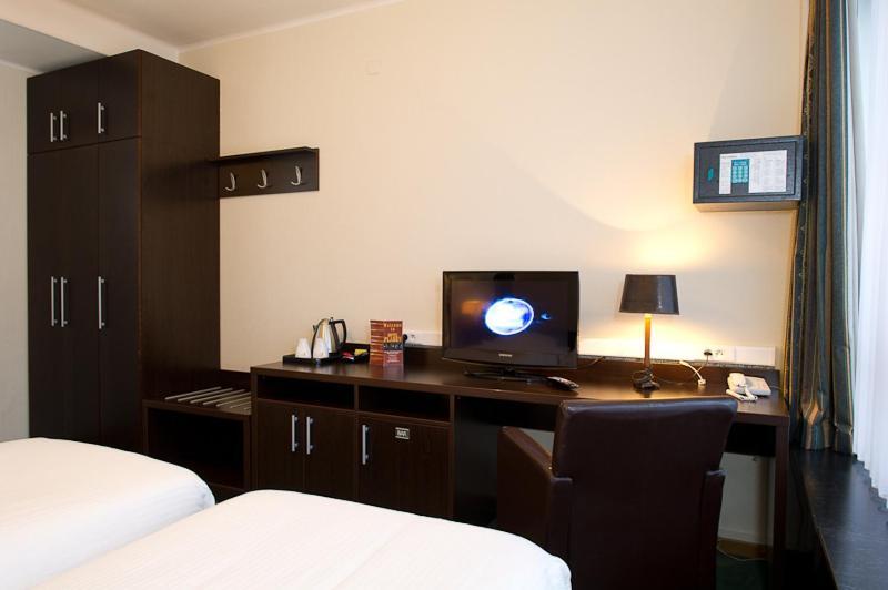 Hotel Plasky Schaerbeek Екстер'єр фото