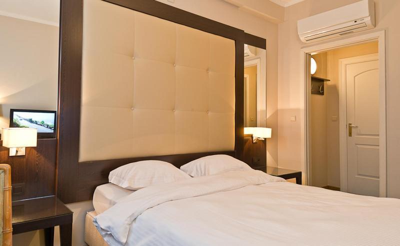 Hotel Plasky Schaerbeek Екстер'єр фото